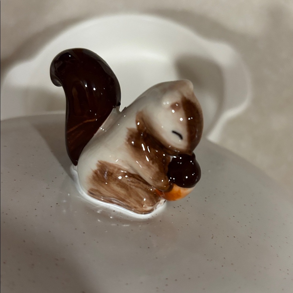 White Ceramic brie baker Dish with Squirrel Handle - Picture 2 of 4